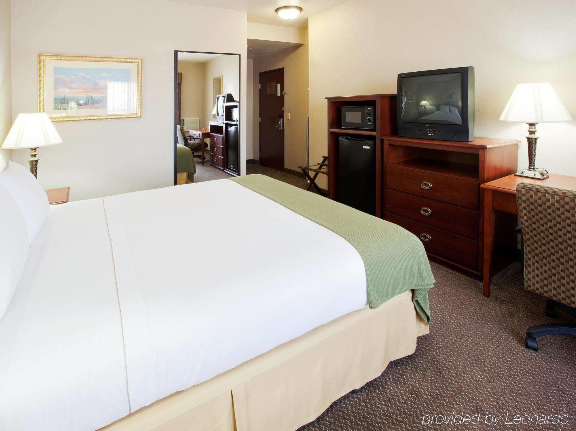 Holiday Inn Express- West Sacramento, An Ihg Hotel Номер фото