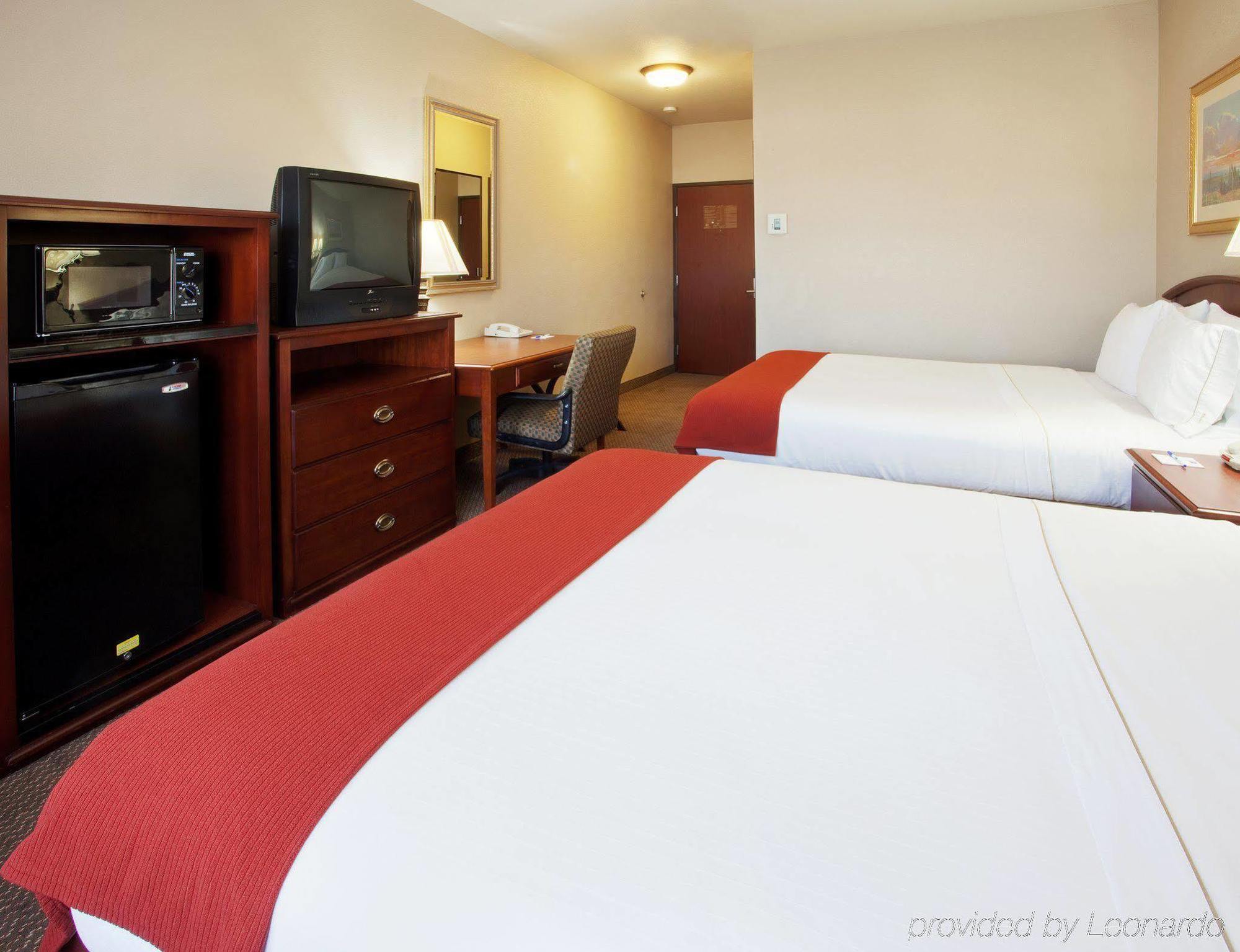 Holiday Inn Express- West Sacramento By Ihg Номер фото